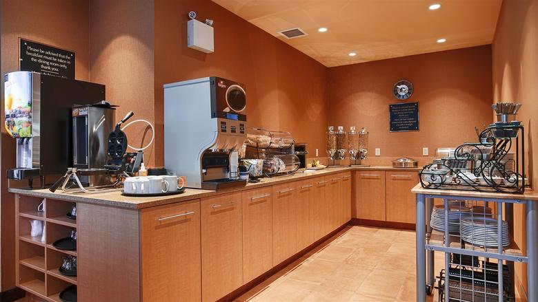 Best Western Plus, Bathurst Hotel & Suites