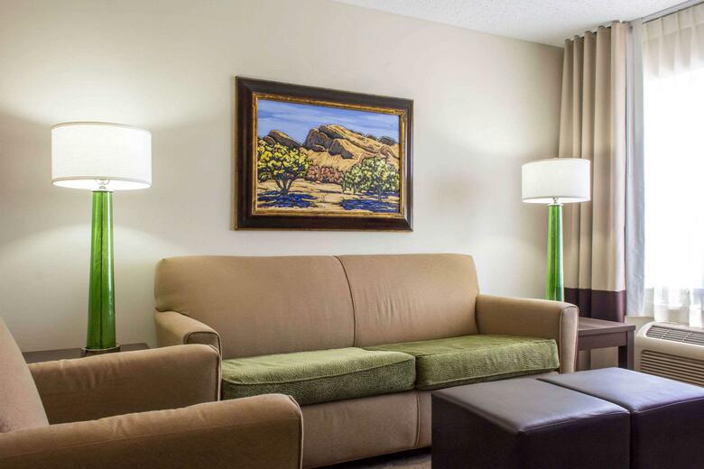 Hotel Comfort Suites At Tucson Mall