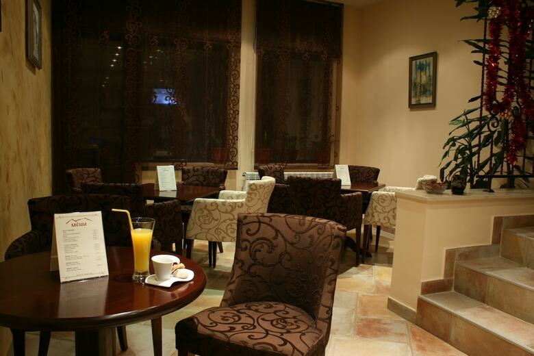 Bizev Hotel
