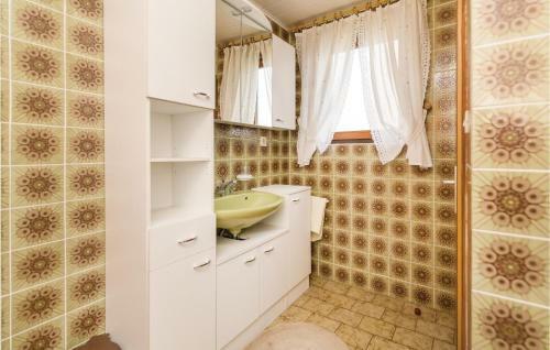 One-bedroom Holiday Home In Moschendorf