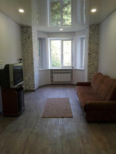 Apartment On Kryvorizhstal Street 35