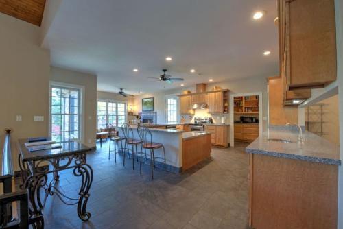 Lake Serenity Home