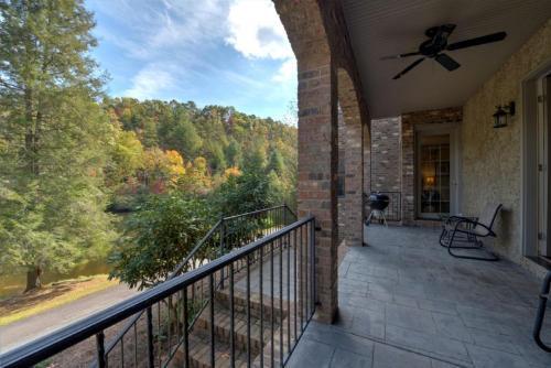 Lake Serenity Home