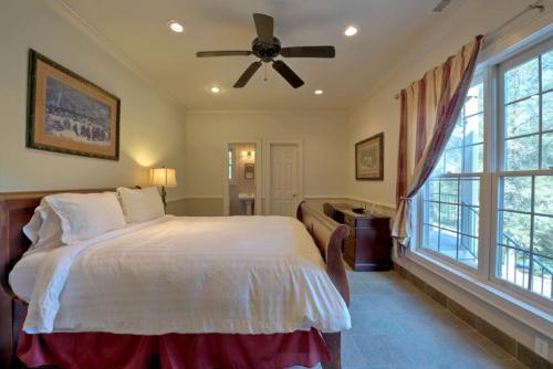 Lake Serenity Home