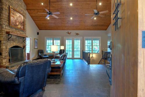 Lake Serenity Home