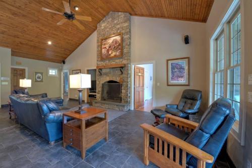 Lake Serenity Home