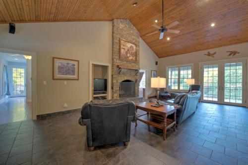 Lake Serenity Home