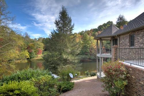 Lake Serenity Home
