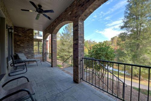 Lake Serenity Home