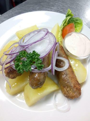Hostal Restaurace A Penzion Golf Jested