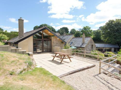 Pond View Cottage