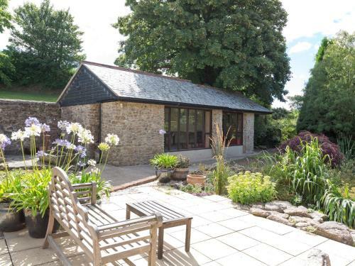 Pond View Cottage