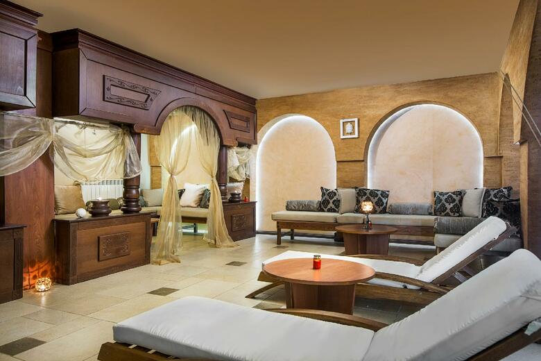 Royal Park And Spa Hotel