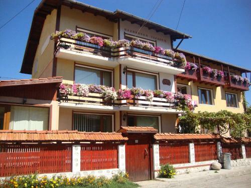 Hostal Guest House Planinski Zdravets