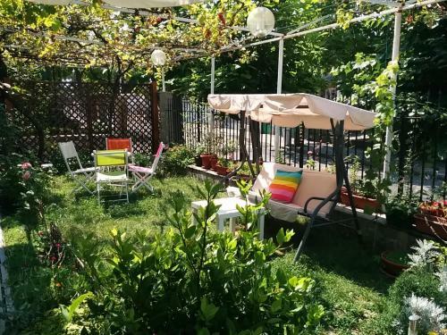 Hostal Plamena Guest Rooms