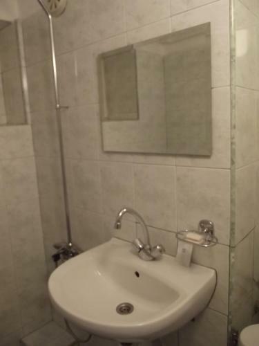 Hostal Plamena Guest Rooms