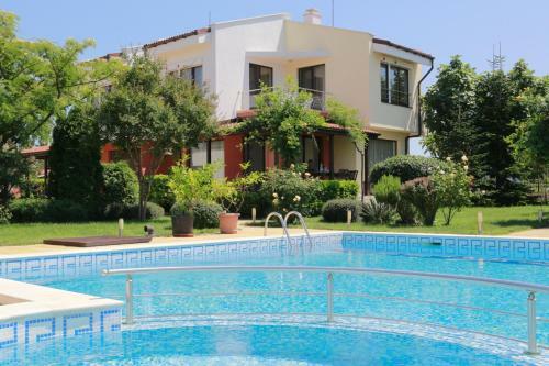 Saint Stefan Villas