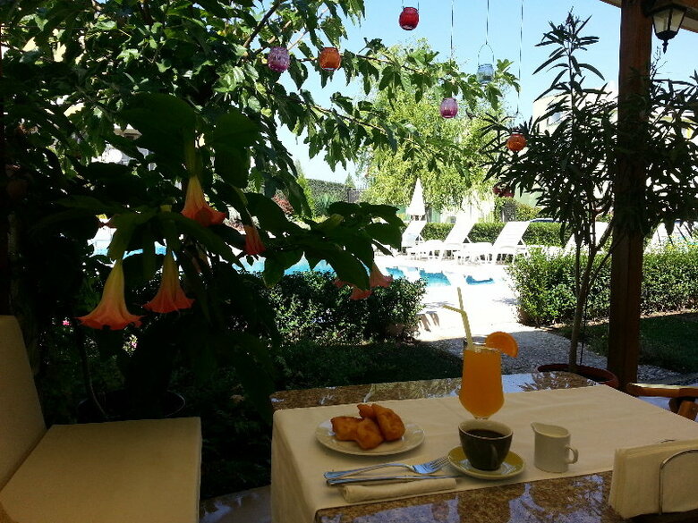 Hotel Muzite (the Muses)