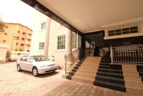 Belvoir Hotel