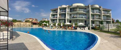 Apartments In Gardenia Complex