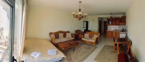 Apartments In Gardenia Complex