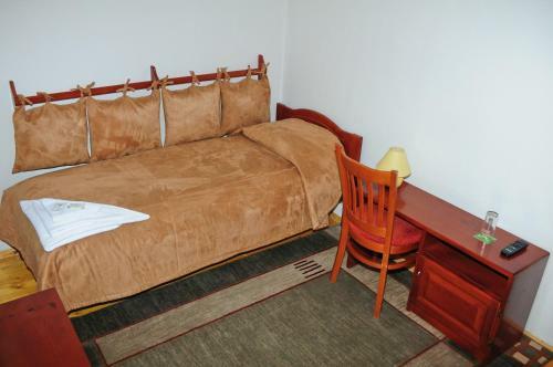 Hostal Kris Guest House