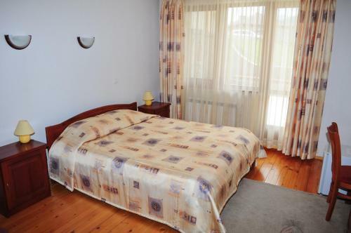 Hostal Kris Guest House