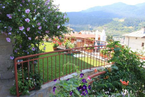 Hostal Kris Guest House