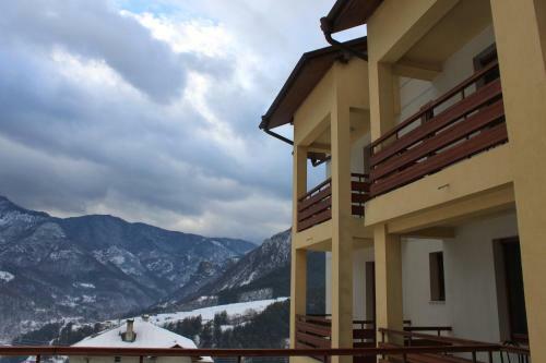 Hostal Kris Guest House