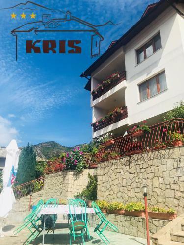 Hostal Kris Guest House