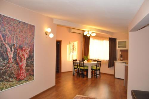 Rado Apartments