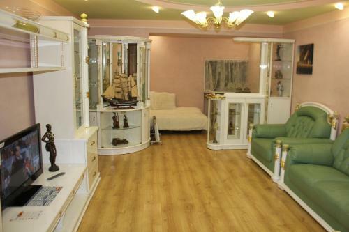 Apartment On Karla Libknekhta 10a