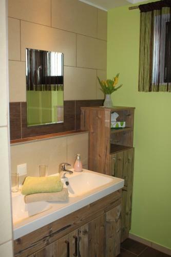 Apartamento Weingut Lachinger - Ferienwohnung Traumgut