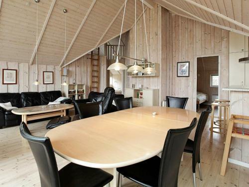 Three-bedroom Holiday Home In Hemmet 8