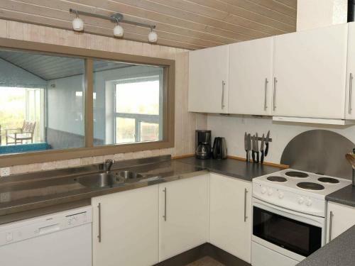 Four-bedroom Holiday Home In Henne 1