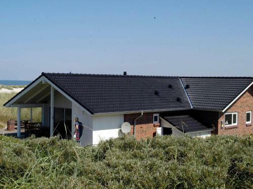 Four-bedroom Holiday Home In Henne 1