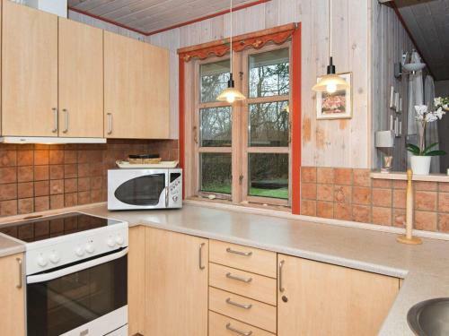 Four-bedroom Holiday Home In Oksb�l 6