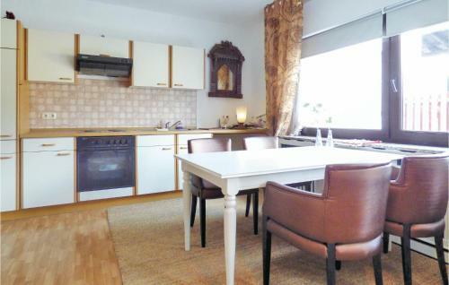 Eighteen-bedroom Holiday Home In Oberstadfeld