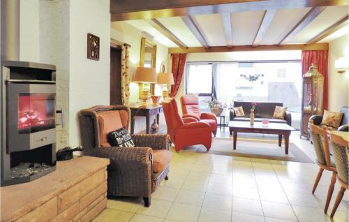 Eighteen-bedroom Holiday Home In Oberstadfeld