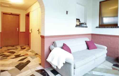 Eighteen-bedroom Holiday Home In Oberstadfeld