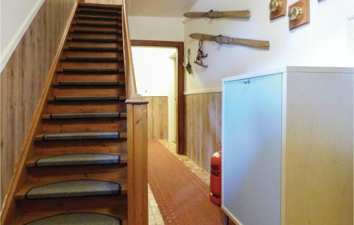 Eighteen-bedroom Holiday Home In Oberstadfeld