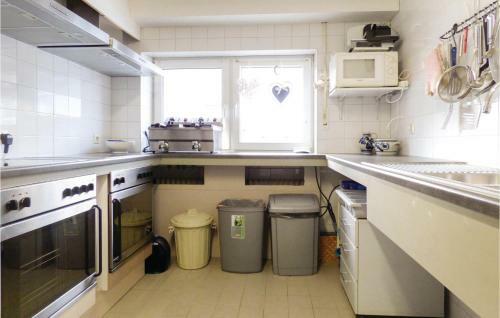 Eighteen-bedroom Holiday Home In Oberstadfeld
