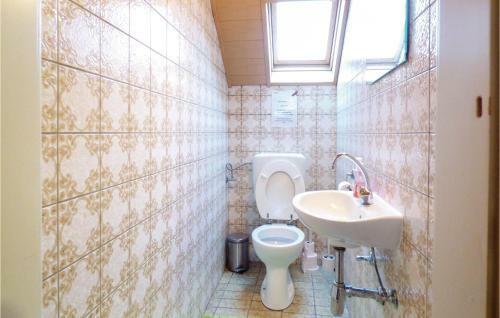 Eighteen-bedroom Holiday Home In Oberstadfeld