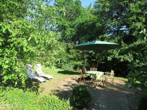 Spacious Farmhouse In Champallement Near Forest