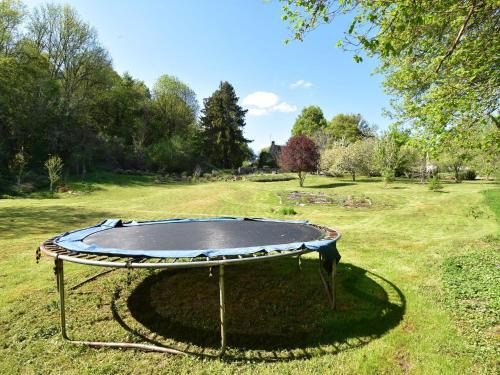 Spacious Farmhouse In Champallement Near Forest