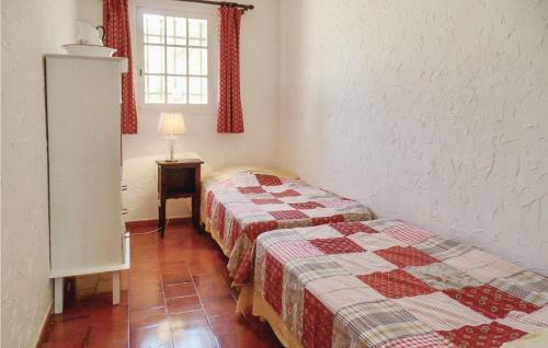 Four-bedroom Holiday Home In Fayence