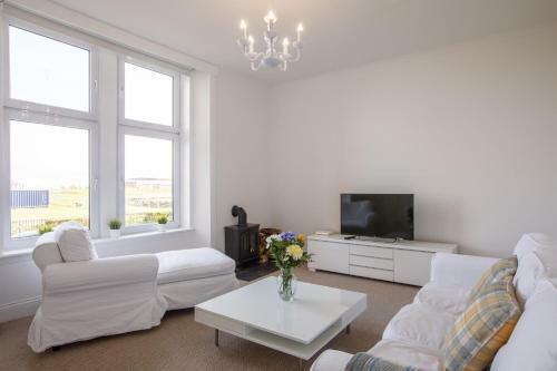 Links View Apartment