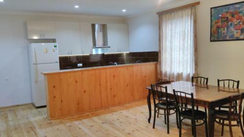 Hostal Guest House In Nikortsminda Racha