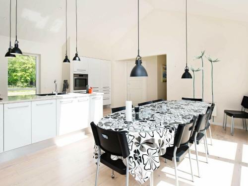 Four-bedroom Holiday Home In H�jby 2