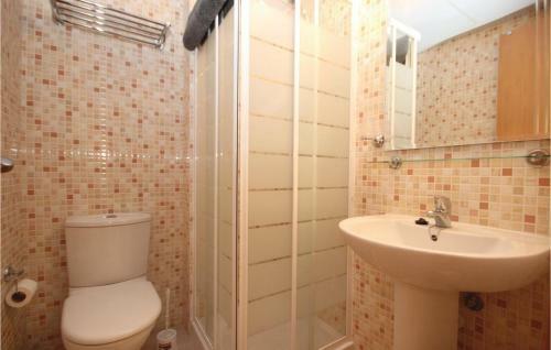 Two-bedroom Apartment In Casares Costa